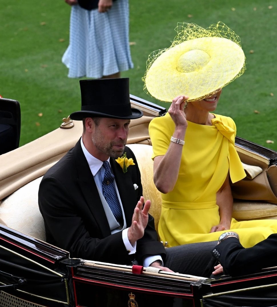 Kate Middleton和丈夫Prince William 17日在英国As