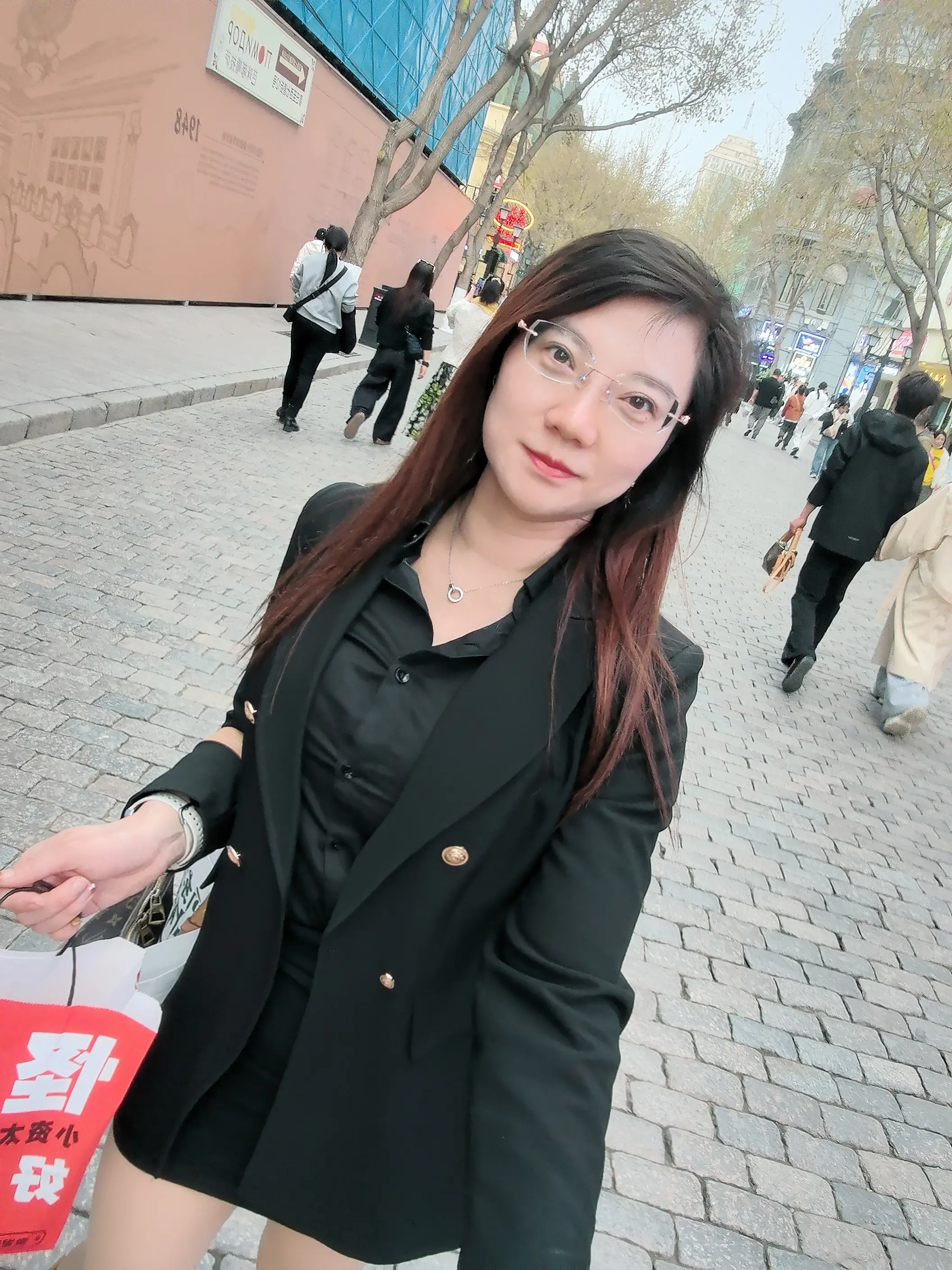 中央大街娜姐！