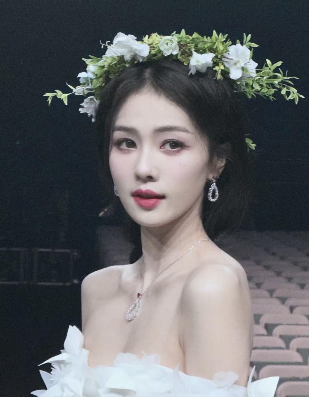 白鹿。