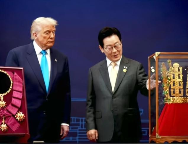 韩国为特朗普准备的午餐看着很简单，但是韩国给这些菜起的名字很是特别。一份简单的沙