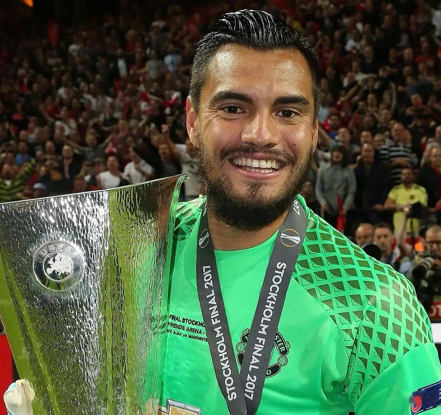 据ESPN、阿根廷媒体infobae等多家外媒报道，39岁前阿根廷国门罗梅罗决定