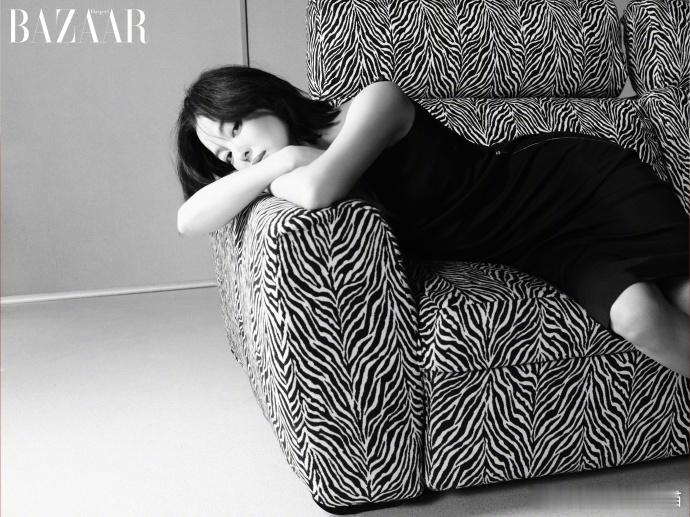 辛芷蕾芭莎封面大片掌声过后回归安静，慢慢感受生活与旅程，辛芷蕾这组芭莎大片，把从