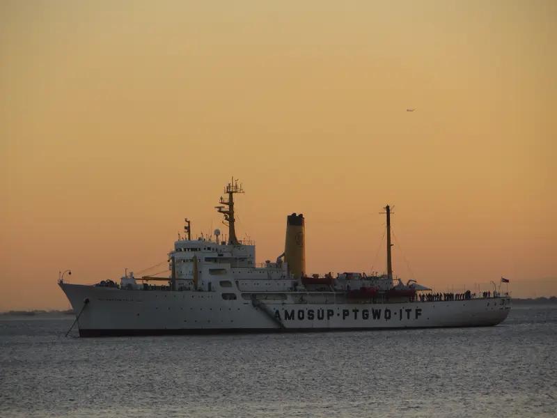 被美军扣押的伊朗货船Touska：更多细节曝光
4月20日消息，美军扣押的伊朗集