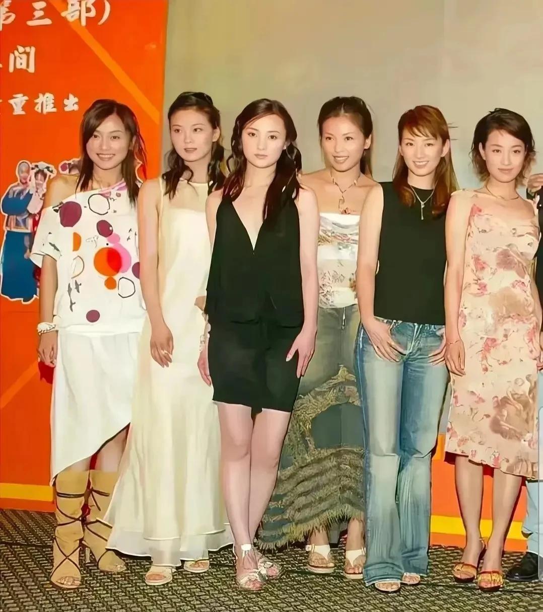 黄奕的脸竟然是最小巧的那个！