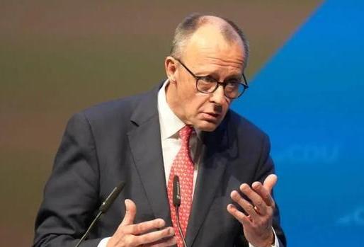 说出来你可能都不信，咱们一直觉得牛气哄哄的北约军队，居然被10个乌克兰士兵给收拾