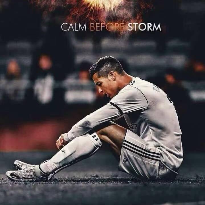 每个球迷心中都有一个历史最佳，贝利球迷心中是贝利，老马球迷心中是老马，大罗球迷心