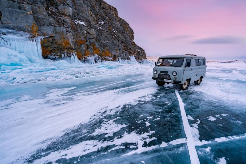 想在俄罗斯避免冰雪安全问题，这几点可得牢记。首先，拒绝黑车黑导。像2月20日贝加