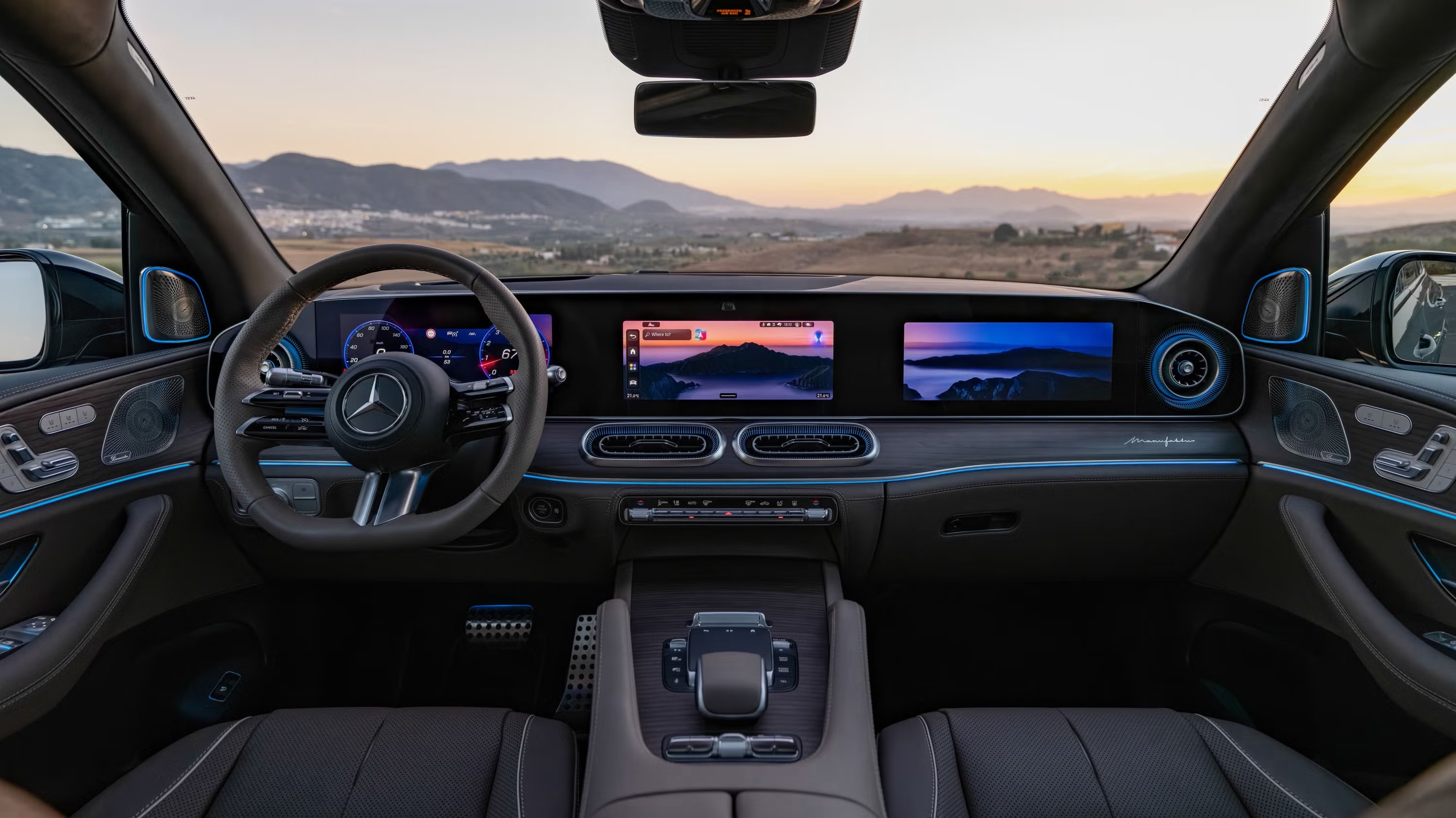 全新奔驰GLS的座舱。大家打几分👇我真的很疑惑啊。明明纯电GLC已经用了无缝的