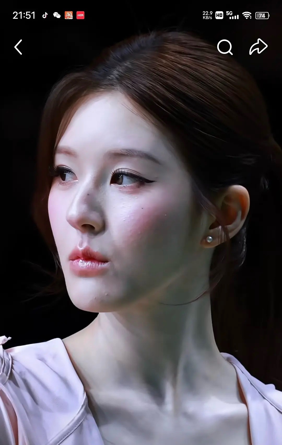 赵露思的下巴怎么感觉又变样了？ 