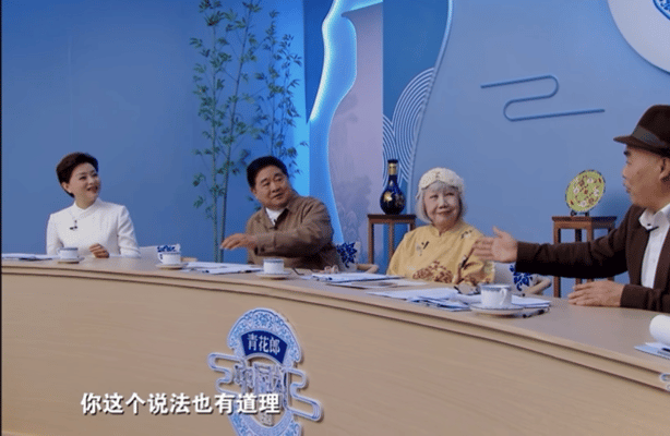 12位陶瓷技艺人齐聚一档综艺  每一件陶瓷都有自己的故事  12位陶瓷创作者来自