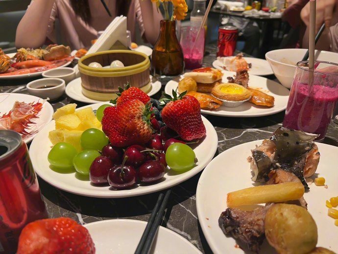 人生里什么都是假的，只有好好的过日子才是真的。 ​​​