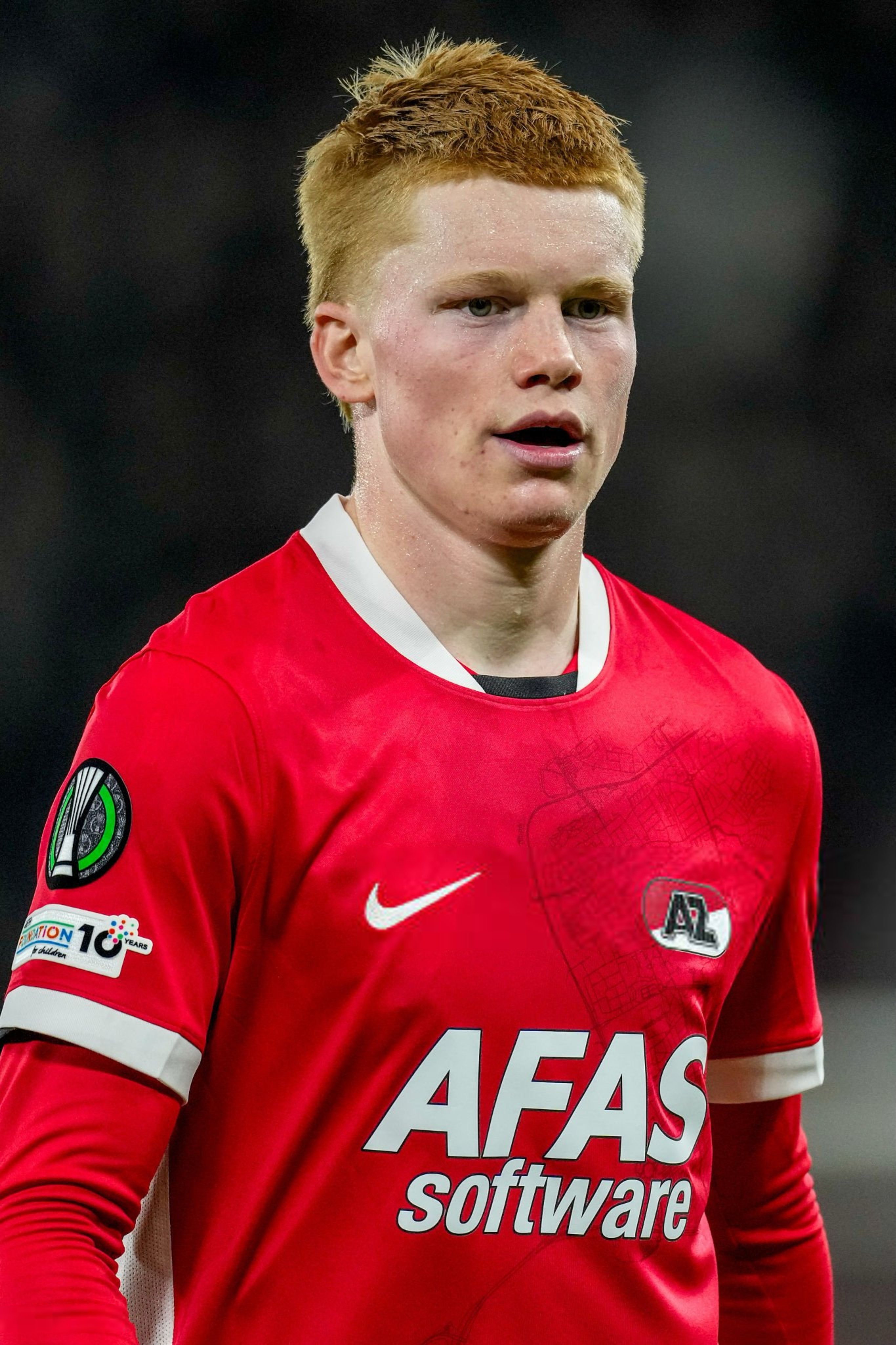 基斯·史密斯（阿尔克马尔）： 我真的很喜欢看巴塞罗那的比赛。我从小就关注安德烈斯