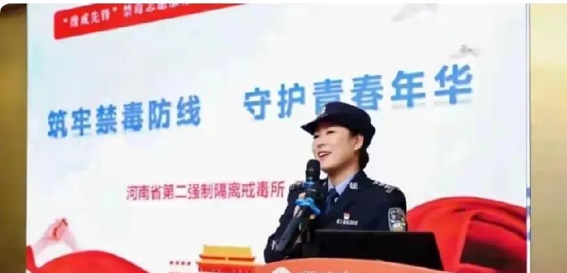 河南戒毒女警王妙丽元旦休假期间，为制止歹徒行凶空手夺刀，在徒手夺刀过程中，王妙丽