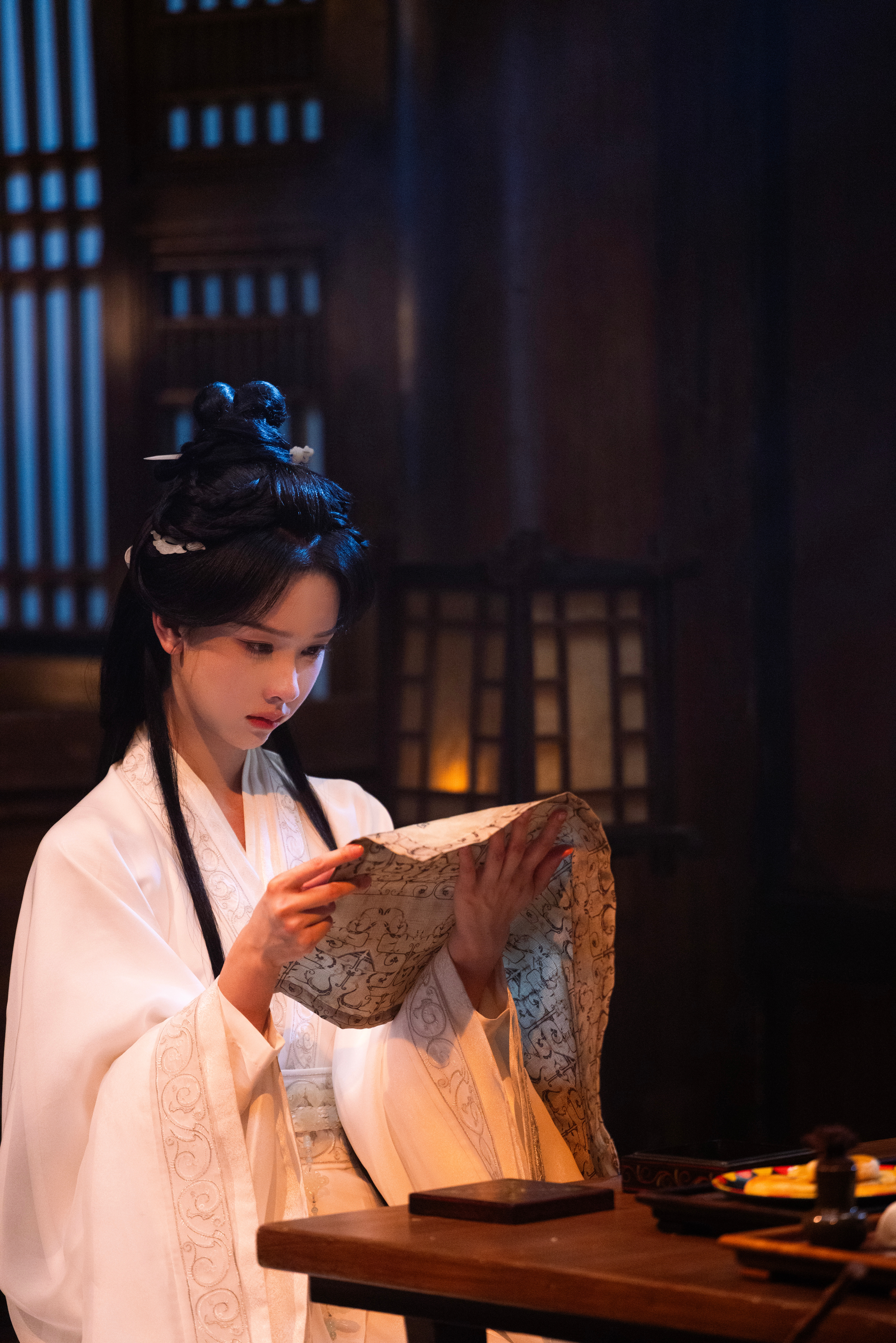 陈都灵陈都灵楚朝 陈都灵翘楚若得重来，不必再做英雄的女儿，只做阿爹的阿朝。