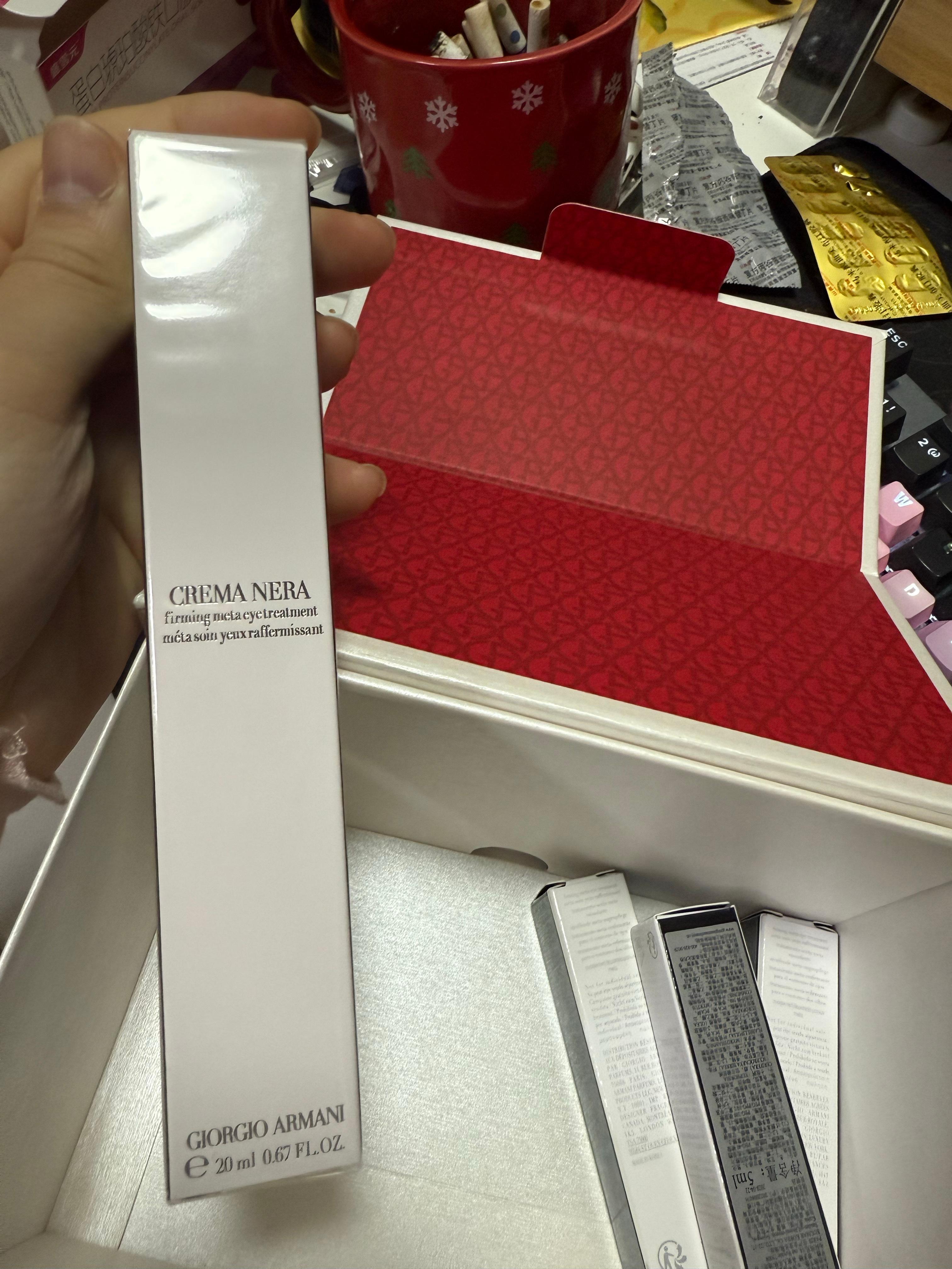 妈妈尼的🔑眼霜家人们帮你们测评一下。之前用赫莲娜/娇韵/雅诗兰黛/珀莱雅。都觉