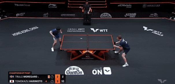 小莫和张本两个人的相持球确实看的很过瘾
张本的拧拉和长球对抗完全发挥出优势
小莫