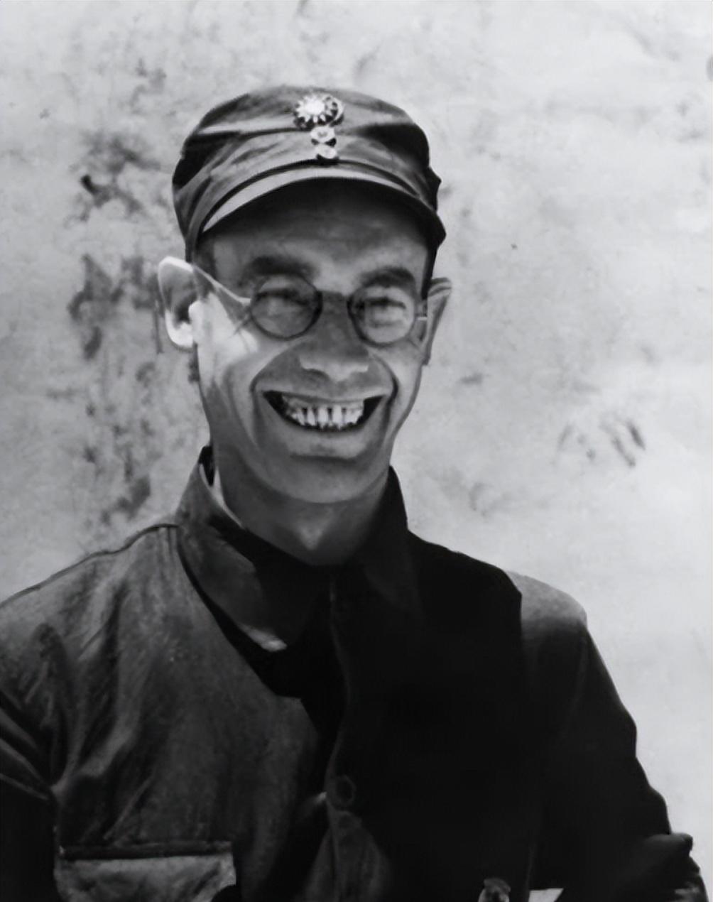 洋顾问李德返回莫斯科之后亲自表示，自己在华期间并没有被限制人身自由，这是真的吗？