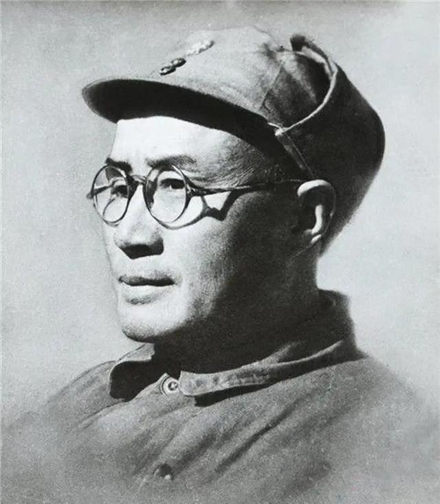 刘伯承逝世9年后，其子找到小叶丹后人，在人民大会堂摆3桌酒席。

回溯至1935