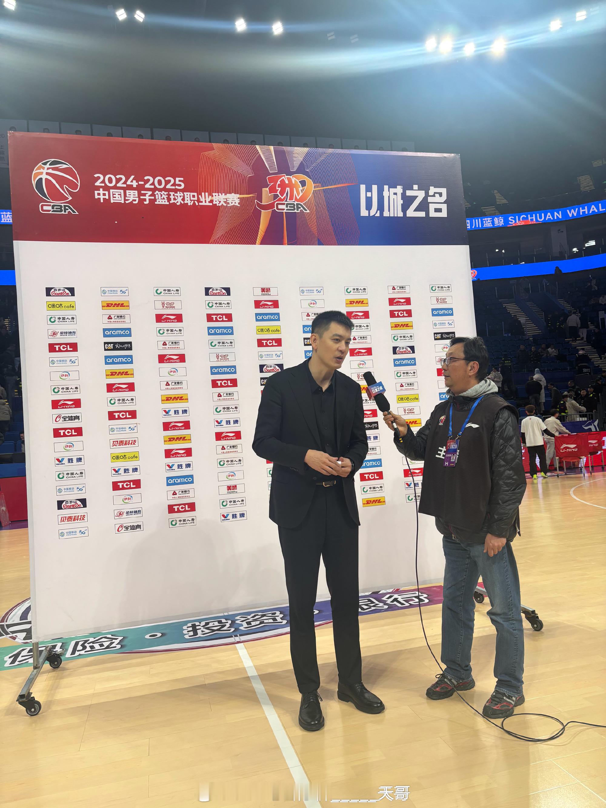 北控男篮vs辽宁男篮 （赞22个，我发另外两场）杨鸣能放张庆鹏一马吗？今天我们解