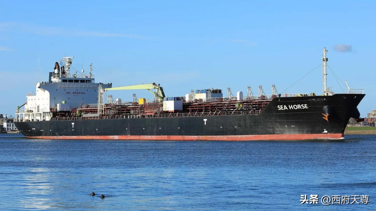 古巴全国陷入“存亡”之际，中俄都没袖手旁观！俄罗斯紧急派遣两艘分别装载液化天然气