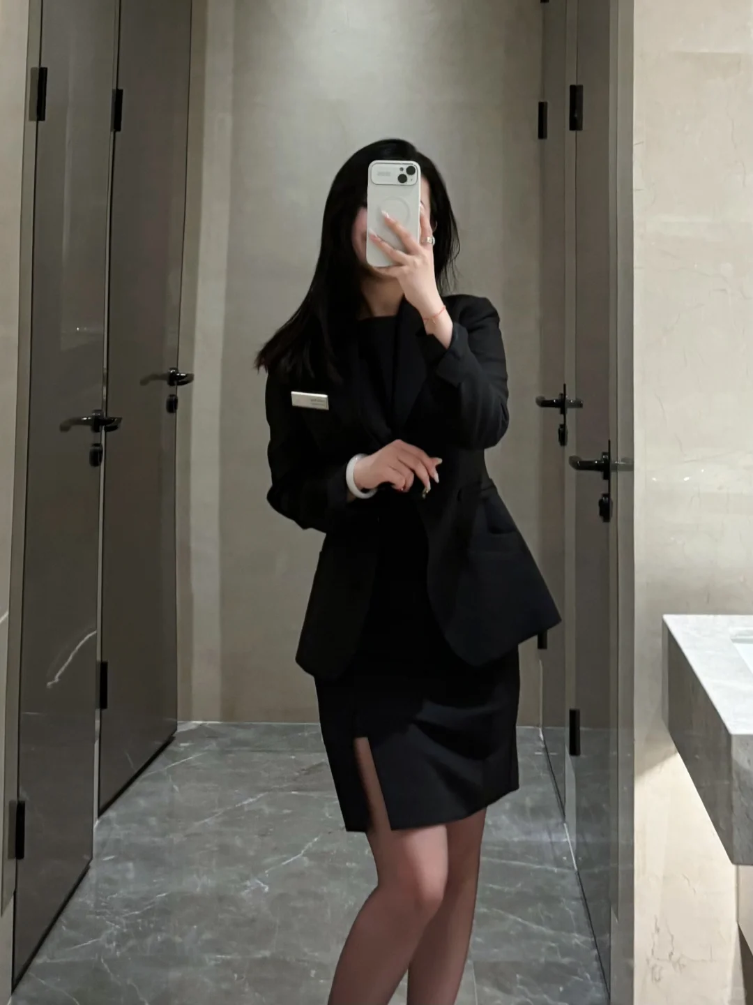 通勤ootd I 职场必备小黑裙