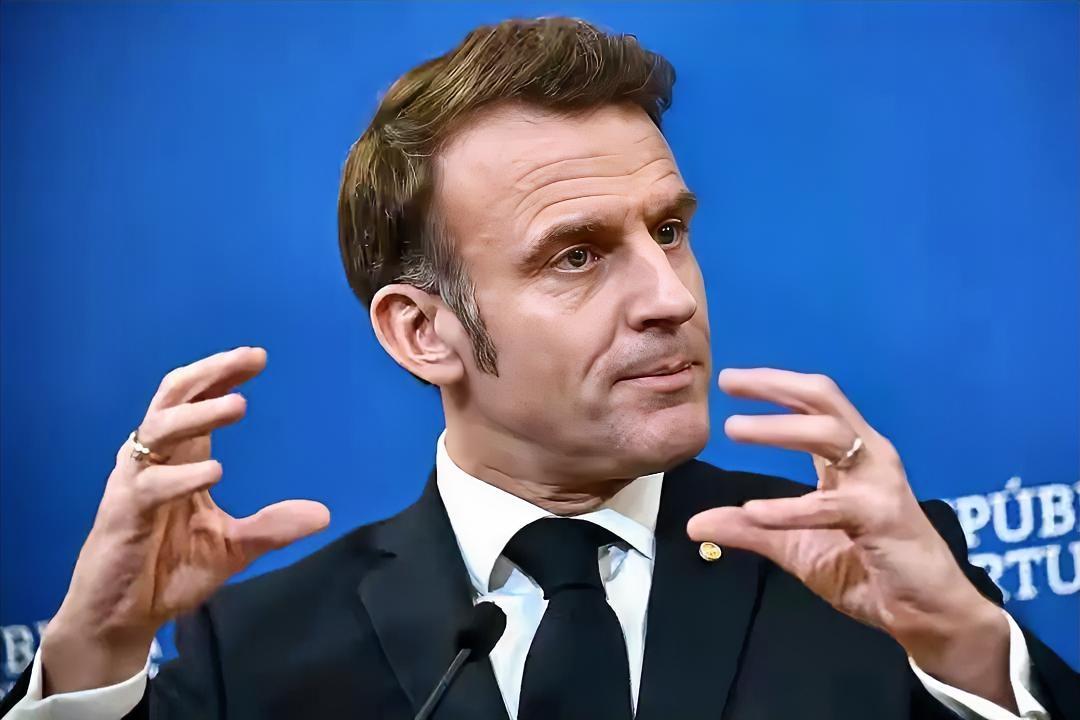 1月15日，法国总统马克龙官宣首批法军已抵达格陵兰岛，未来几天还会陆海空三路增兵