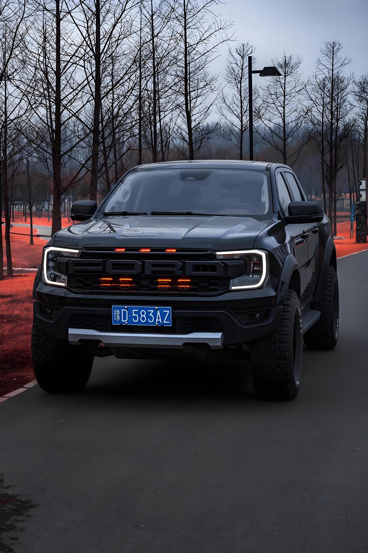 品鉴上汽旗舰大六座智己LS9 品鉴上汽旗舰大六座智己LS9，就俩字：牛掰！
它的