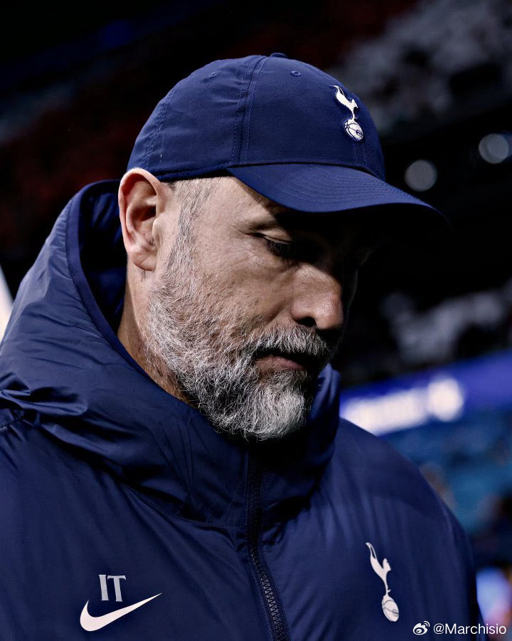 官宣：图多尔￼下课，提前结束了原本将在本赛季末到期的合同。图多尔此次执教热刺仅持