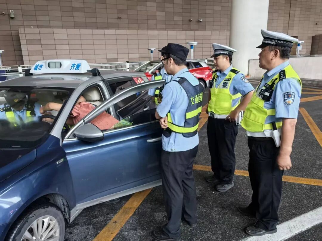 出租车“恶意甩客”？上海机场警方：拘！