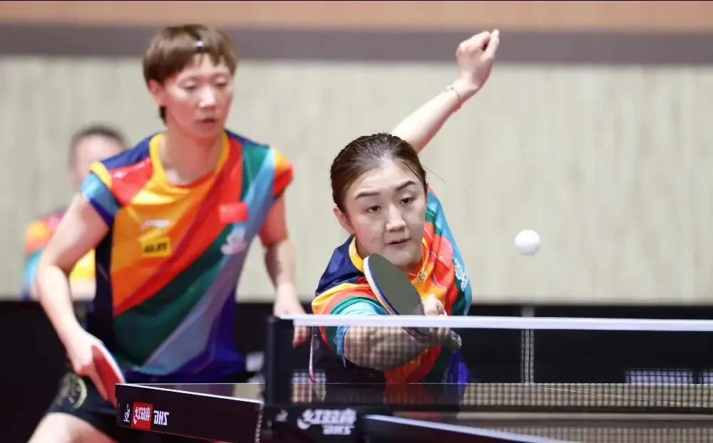 亚锦赛陈梦王曼昱3：2逆转
不负众望击败木原美悠长崎美柚组合
       9月