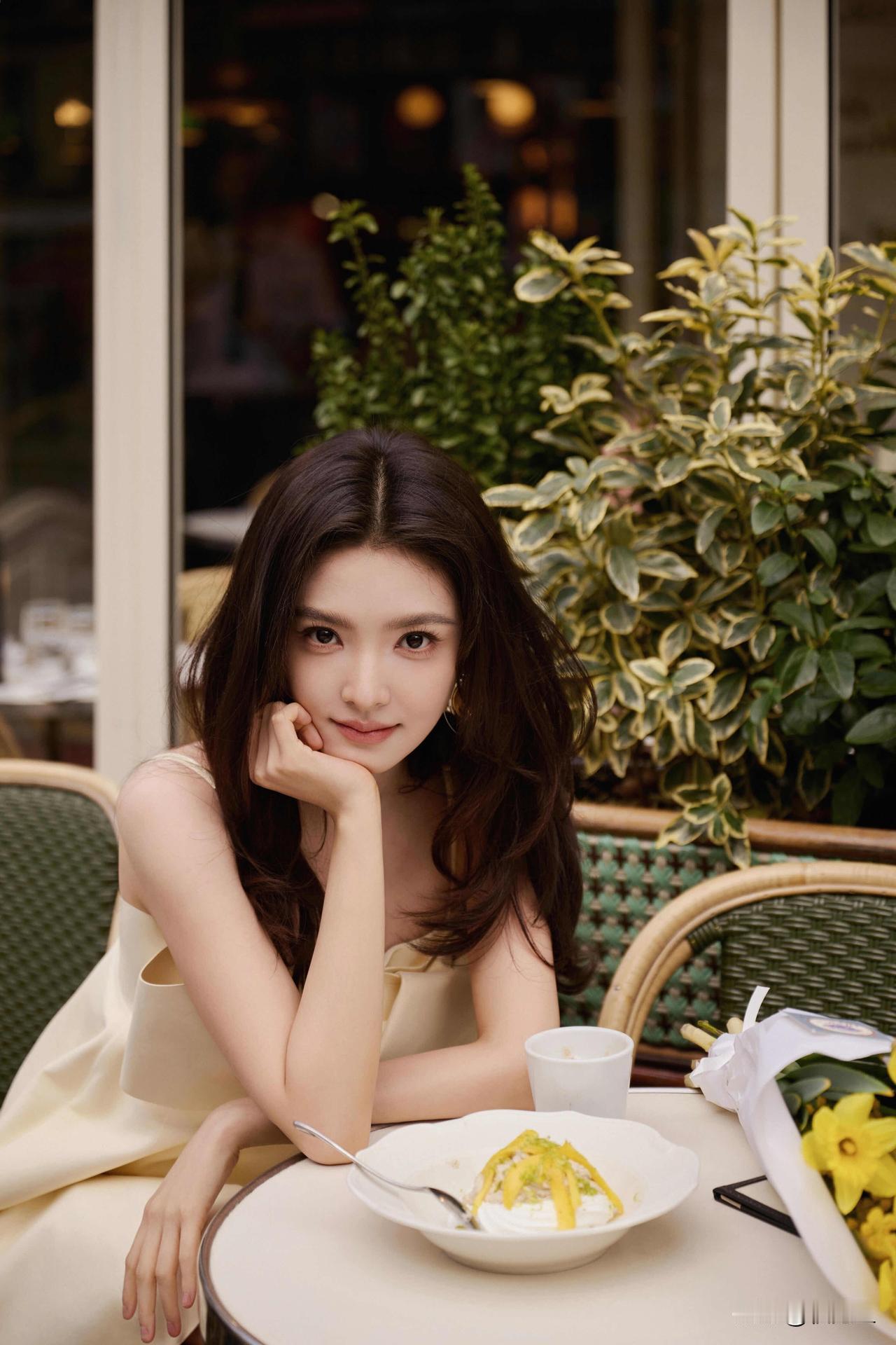 章若楠-巴黎时装周街拍 颜值身材天花板 360度无死角