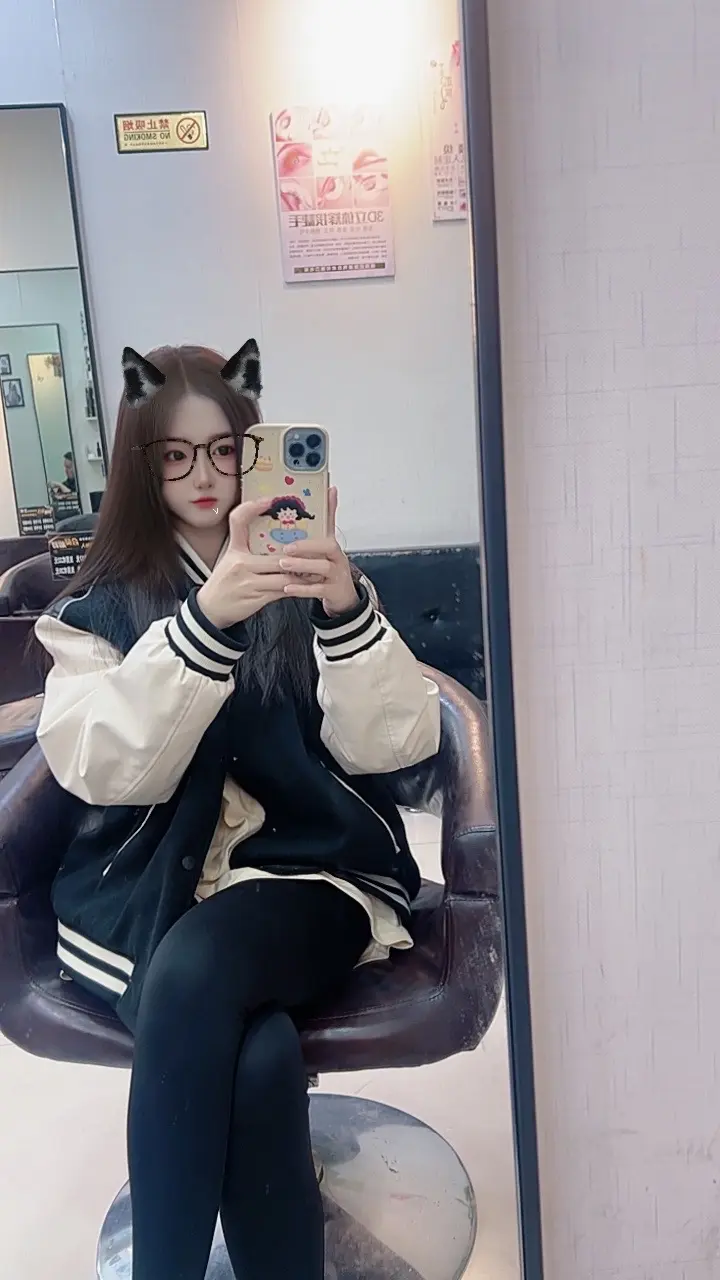 最近的状态就是：心情无比低落不开心☹️