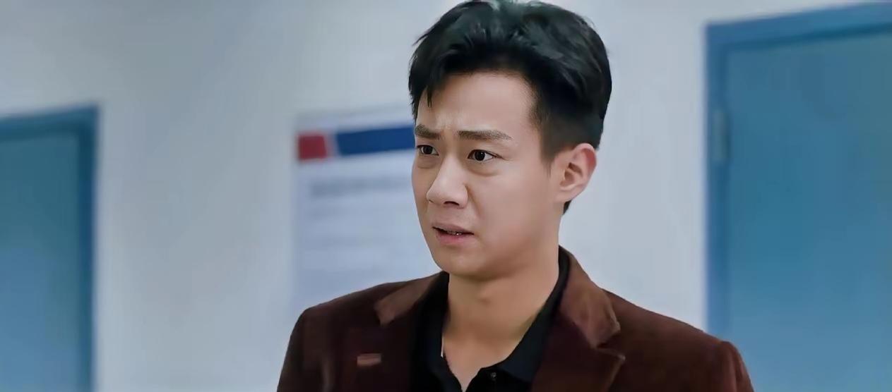 追剧《我的山与海》方婉从上大学到创业期间，一直都是盯着有权有势的男人。
    