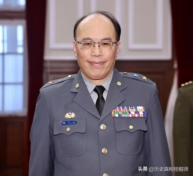 台军医少将陈元皓晋升为中将。台领导人赞许陈元皓长年投入军医领域工作，在国军提升医