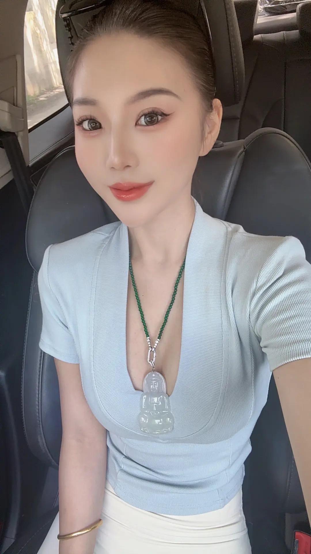 男人爱胸 爱腰 爱腿 我爱多金 爱成熟稳重  爱事业有成的 不过分吧！
