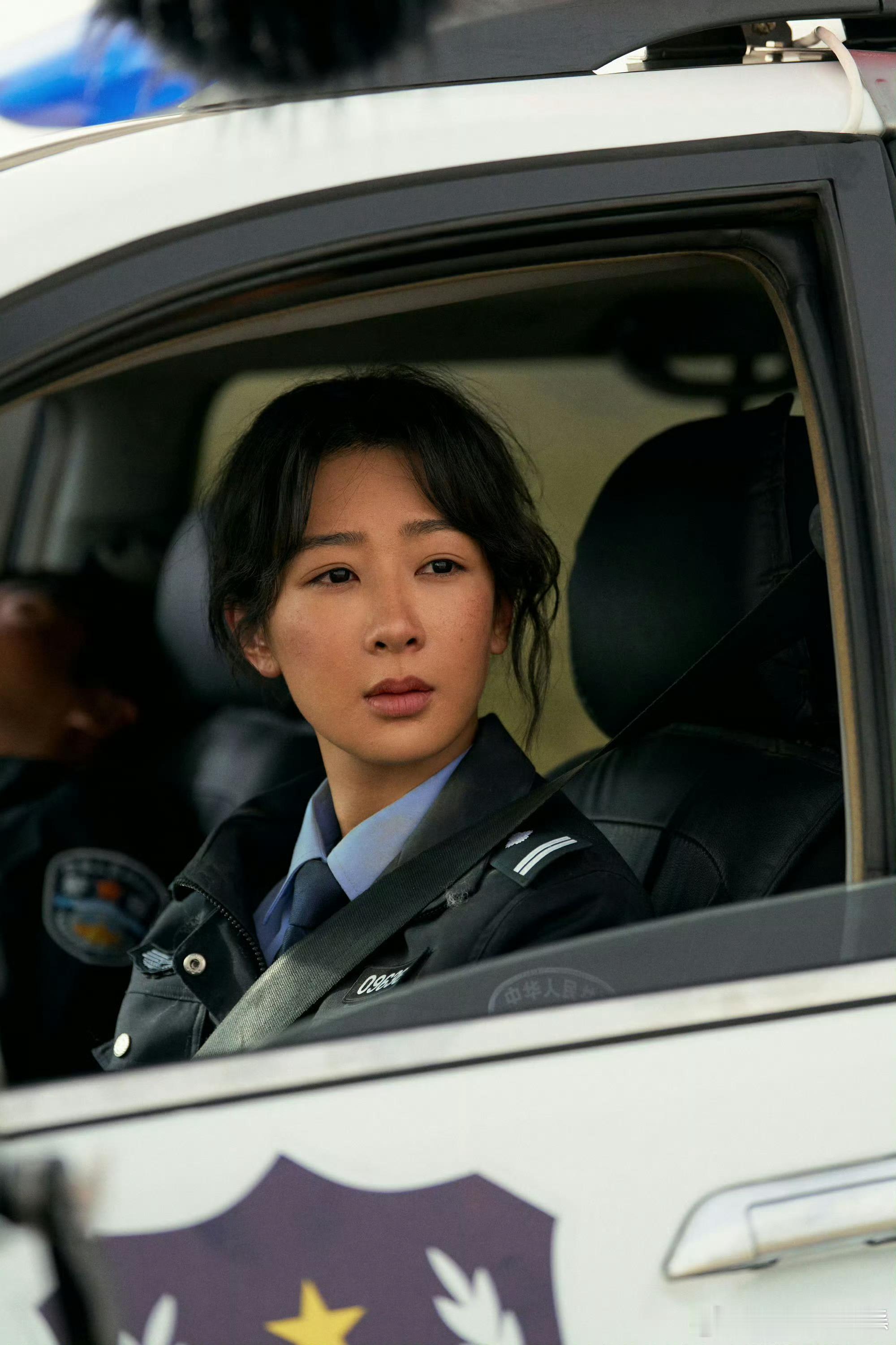 杨紫白菊真变白局了 杨紫的演绎真的太棒了，每一次出场都让人眼前一亮，白菊的蜕变与