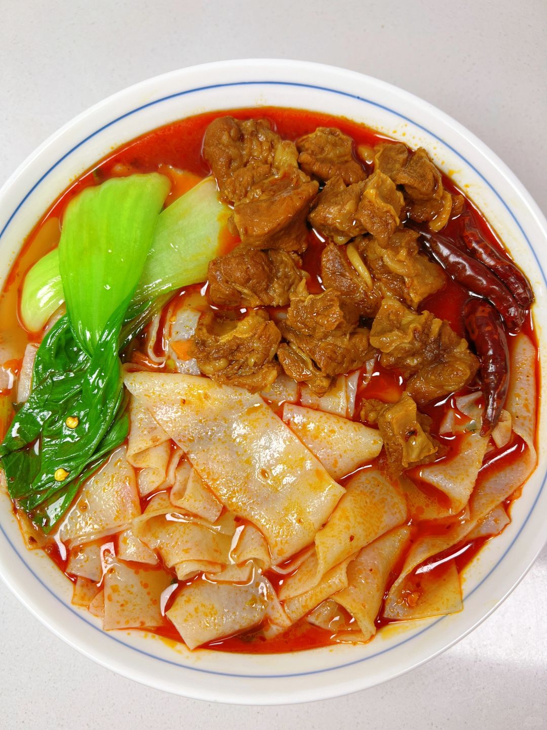 家庭版牛肉板面，这么做巨好吃！