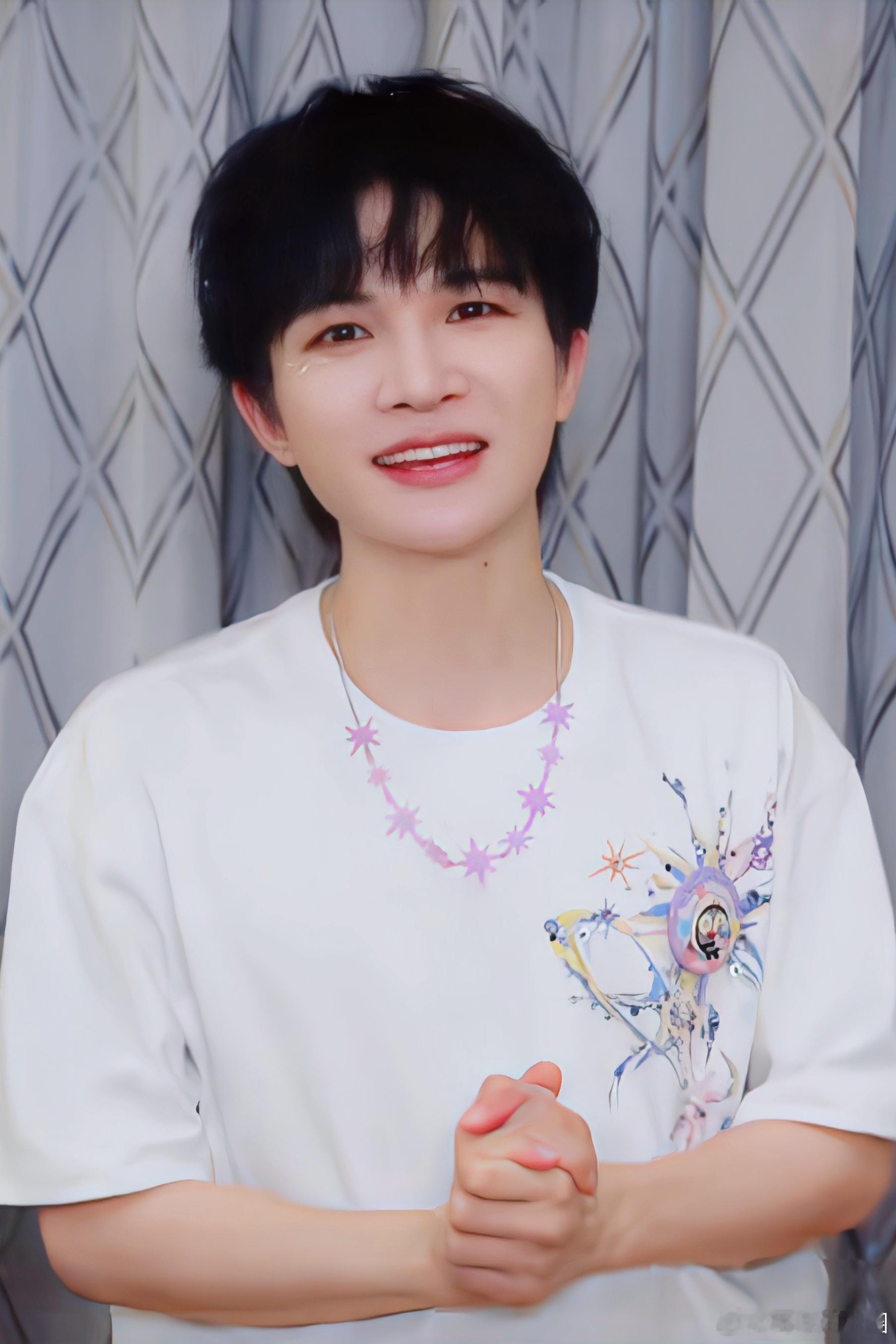 周深周深2026深深的巡回演唱会 [音乐]周深康师傅老母鸡汤面品牌代言人 【圈和