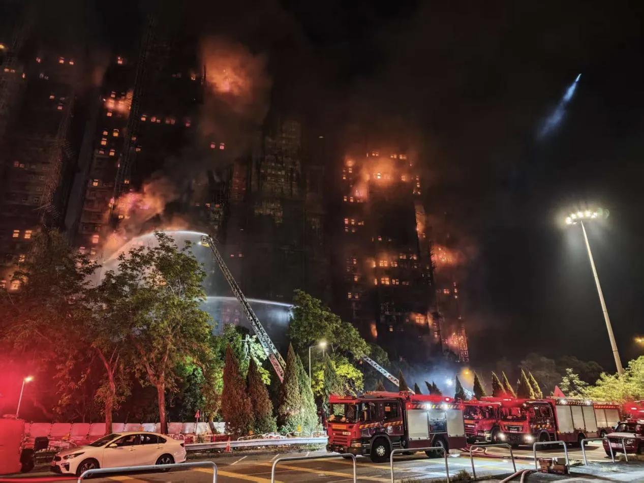 香港火灾太惨了！跟塔竹子脚手架有关系吗？有没专业人士分析下？