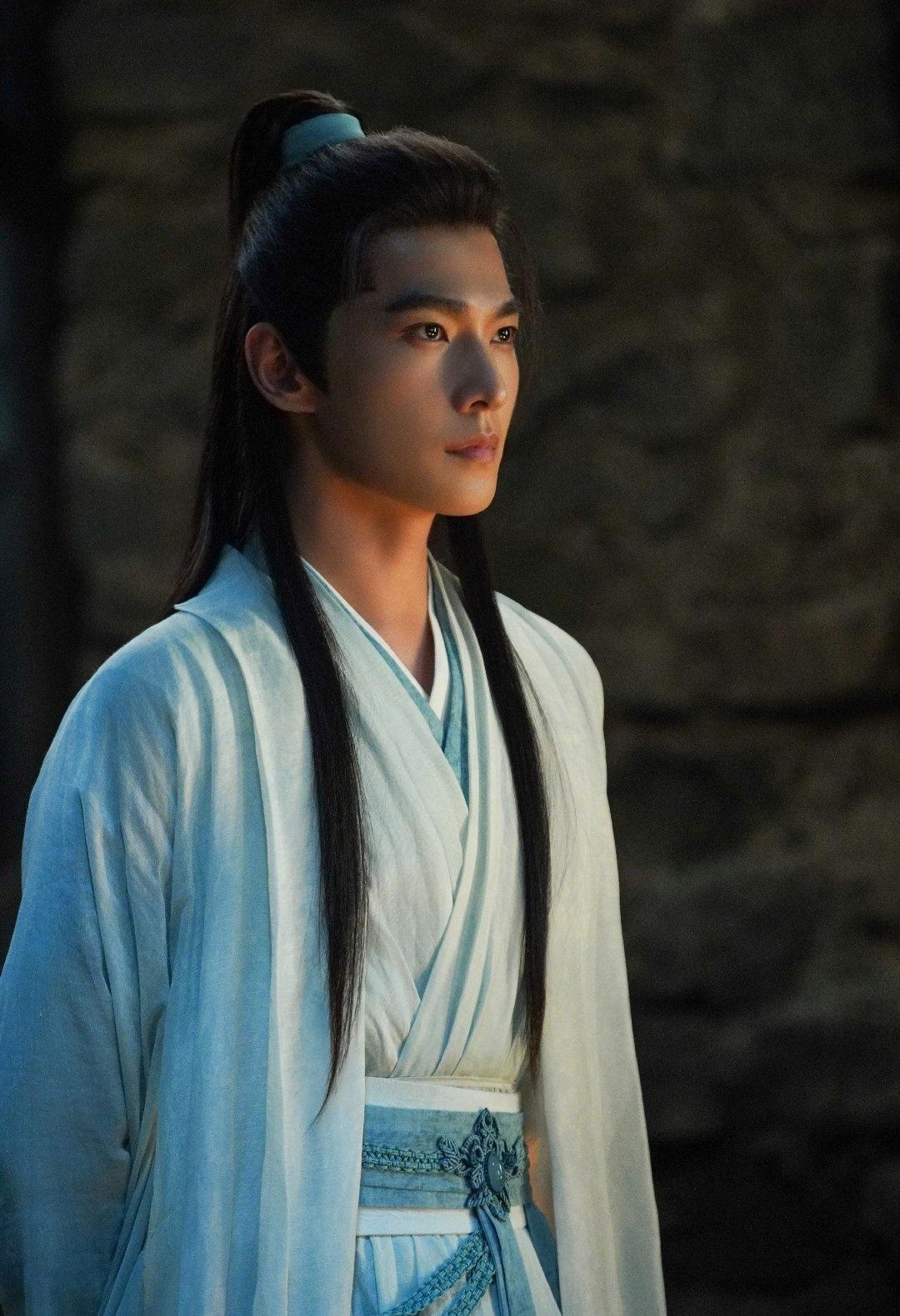 杨洋凡人修仙传年度人气改编ipyy杨洋凡人修仙传 

耳机里的浪漫是与世隔绝的温