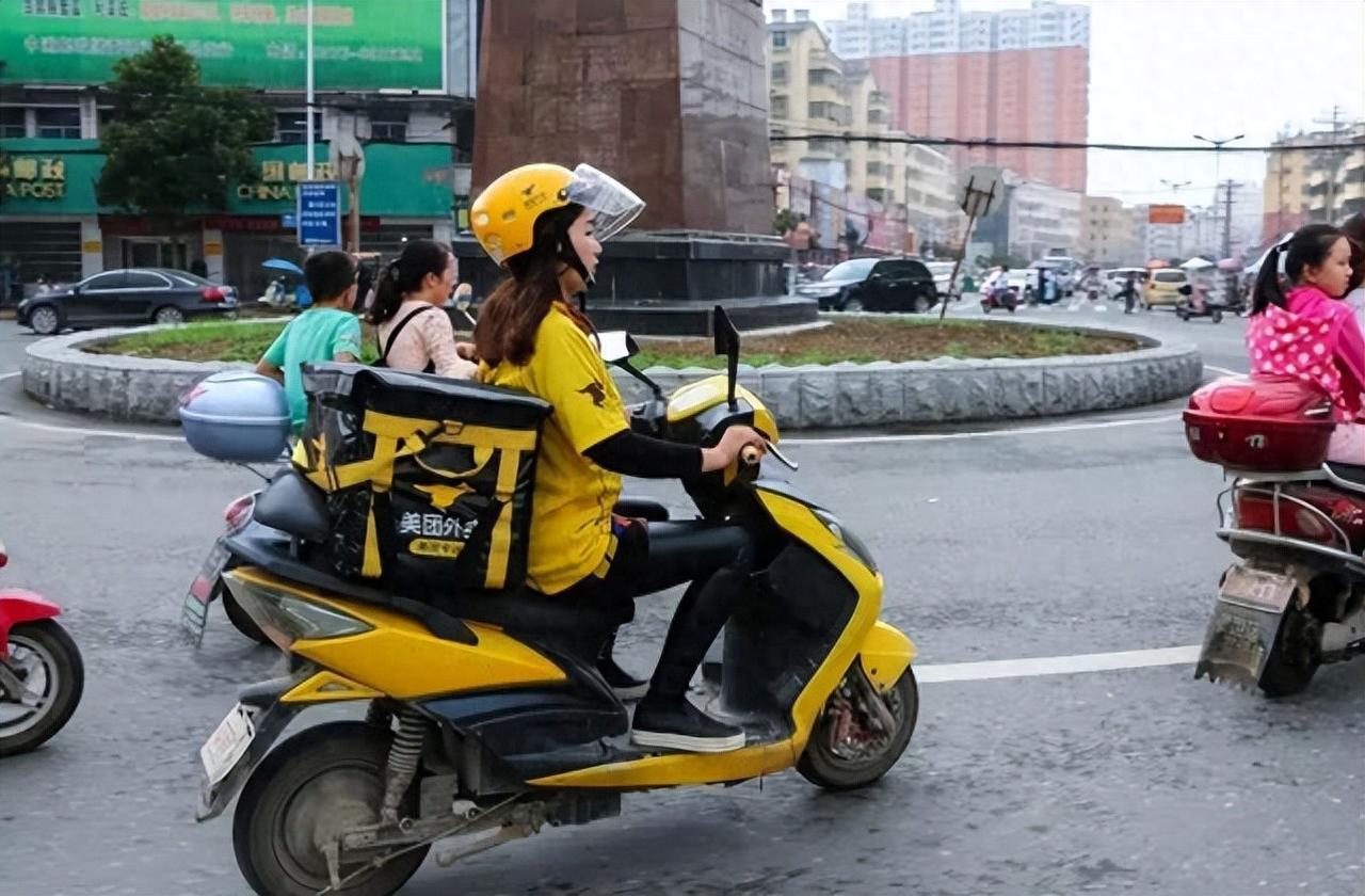 外卖店凭空消失？
 
换名重开坑用户，35 亿罚单真能根治吗？
 
不少人都有过