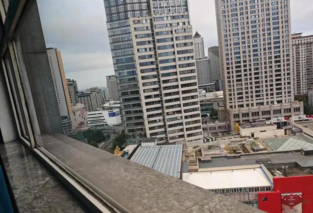 沈阳为何悄悄成了最潮的东北城市 提起东北，很多人印象里是豪爽朴实、烟火气浓。但老