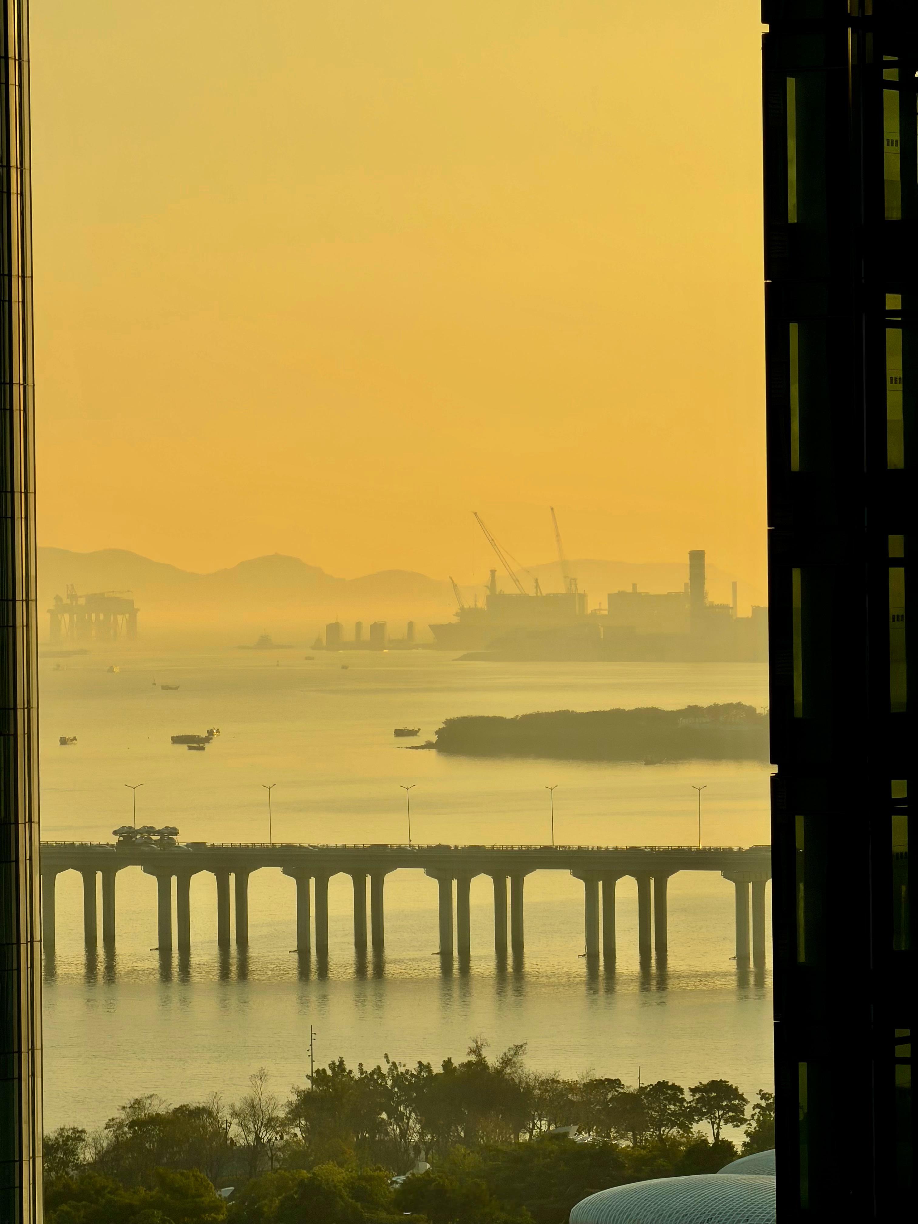 iPhone17Pro长焦镜头下的光影深圳 深圳·华润前海中心