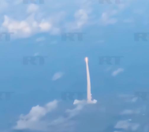 麻烦大了！美国花好几十个亿造的载人飞船刚上天没半天就掉链子，最关键的厕所居然坏了