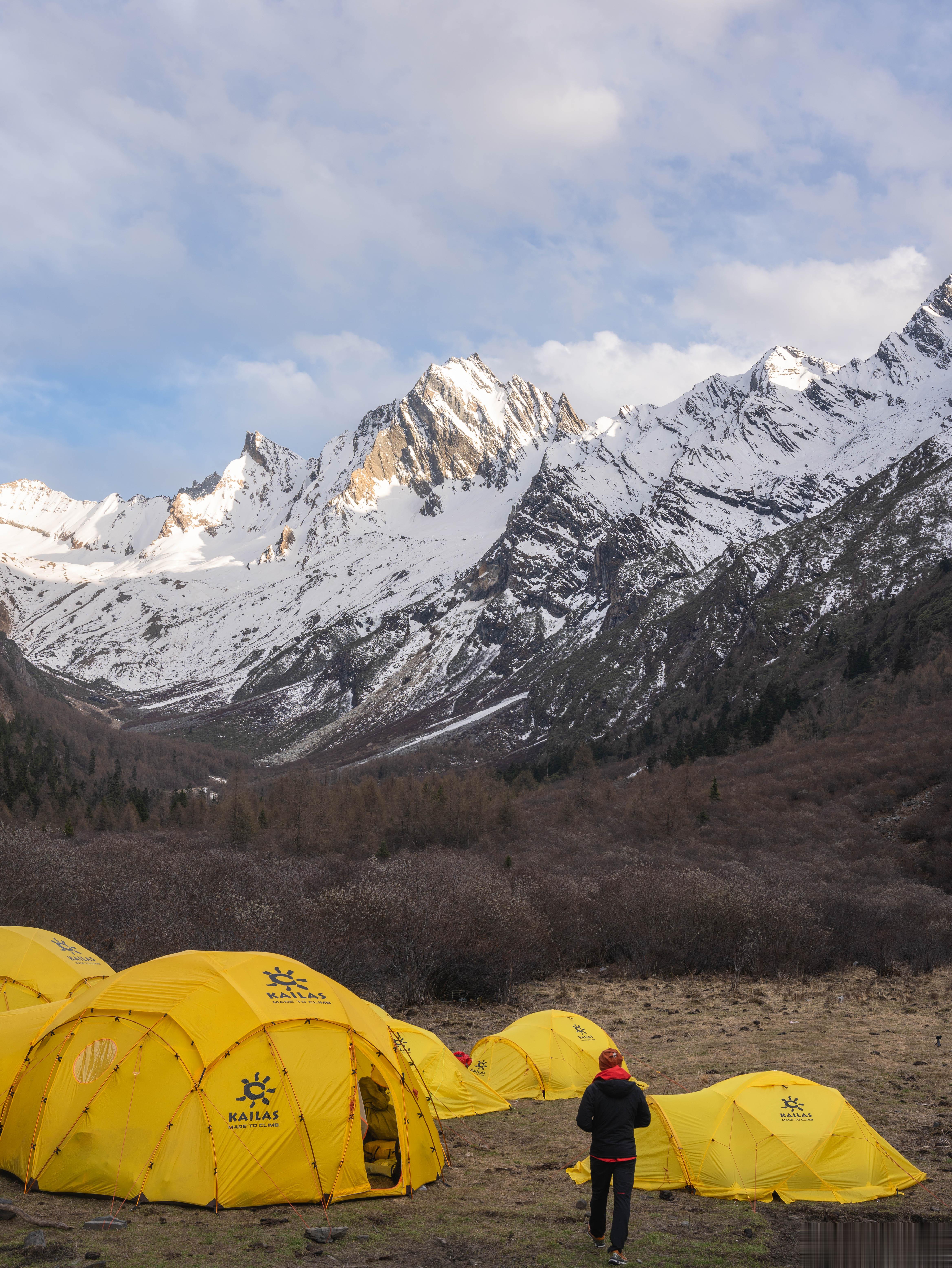 决定来常春峰，是源于发出的登山滑雪邀请，带着5000+的高海拔登山滑雪加露营体验