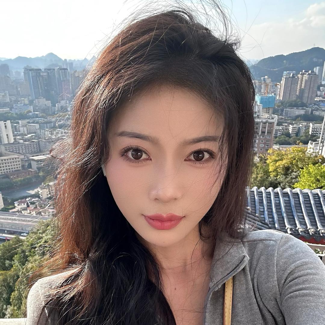 不奶雯