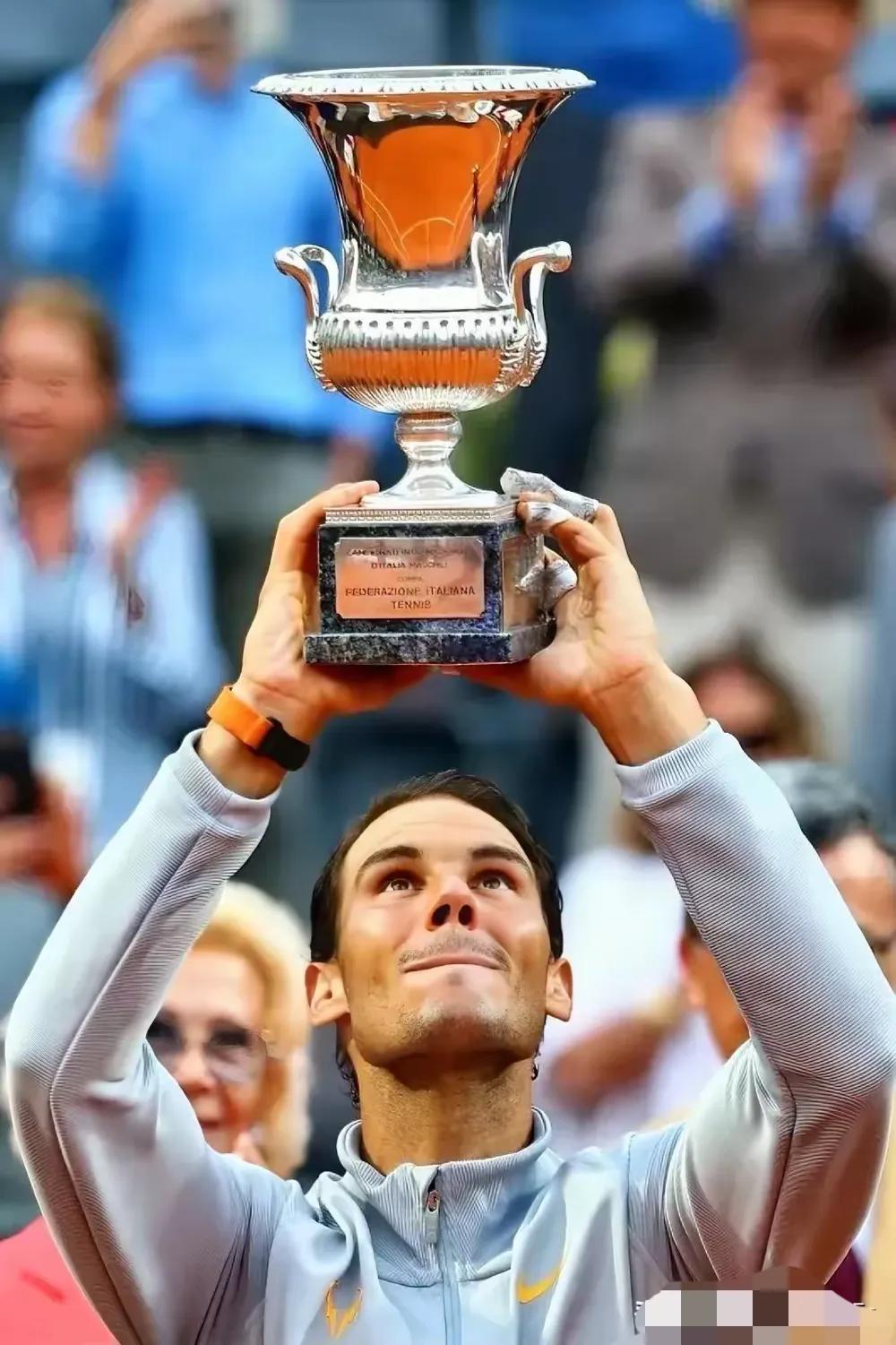 1、费尔南多.阿隆索—F1方程式车神
2、米格尔.安杜兰—环法自行车英雄
3、丹