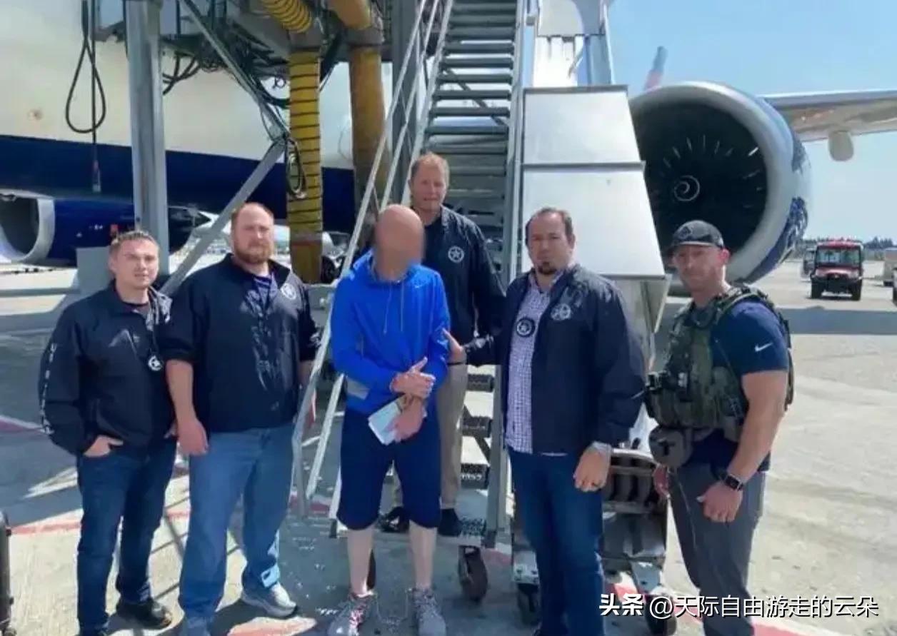 从警界精英到阶下囚：美国红通逃犯伪装“万人迷外教”潜伏中国，被学生一眼识破！
