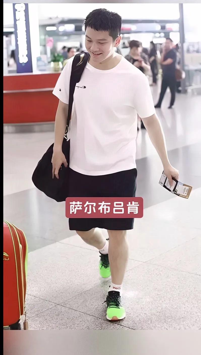 祝樊振东德甲登顶世界，为国争光，樊振东永远的世界的第一人！祝东东德甲登顶世界高峰