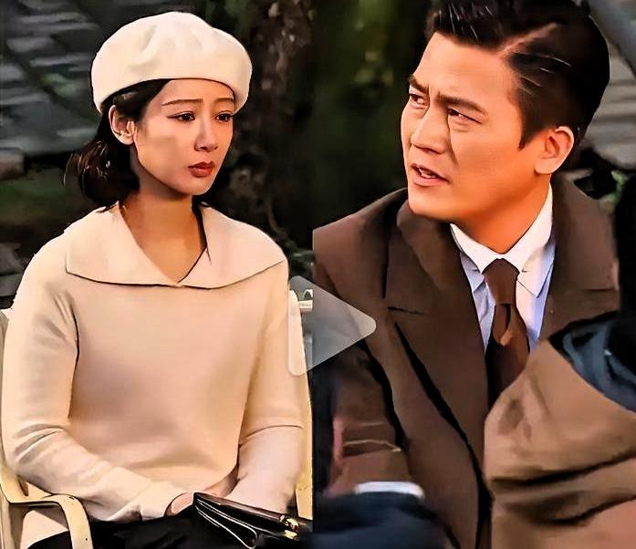 杨紫新剧路透曝光，这穿搭网友直接吵翻了：有人说太土，有人说为了角色。😱

就是